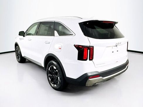 New 2026 Kia Sorento S image 7