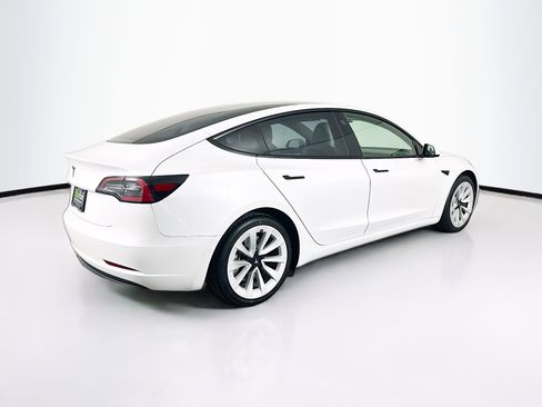 Used 2021 Tesla Model 3 Standard Range Plus RWD image 9