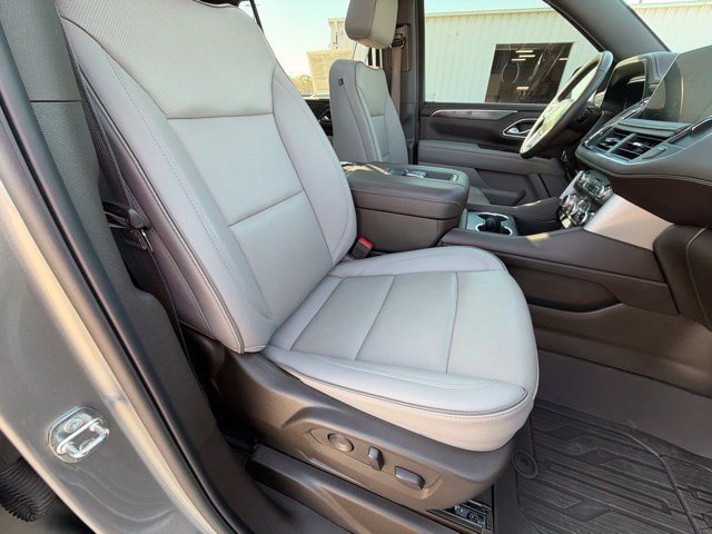 Used 2024 GMC Yukon XL SLT w/ SLT Premium Package AWD/4WD image 38