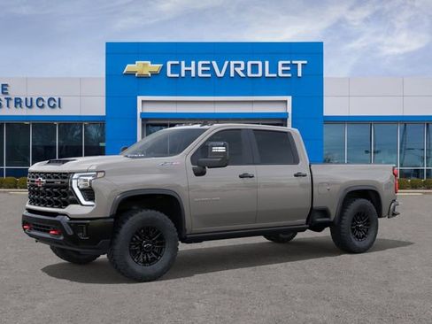 New 2026 Chevrolet Silverado 2500 ZR2 AWD/4WD image 2