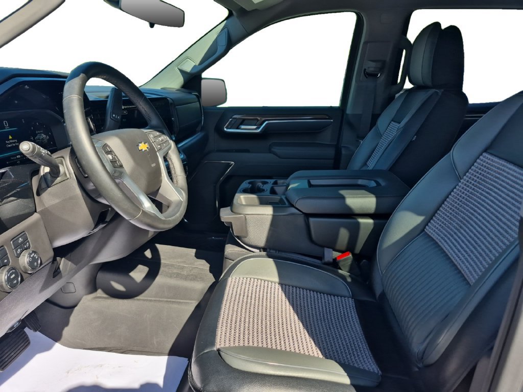 Used 2025 Chevrolet Silverado 1500 LT w/ Protection Package AWD/4WD image 9