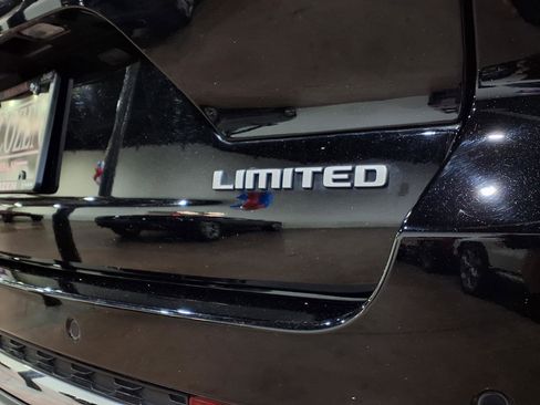 Used 2024 Jeep Grand Cherokee Limited AWD/4WD image 7