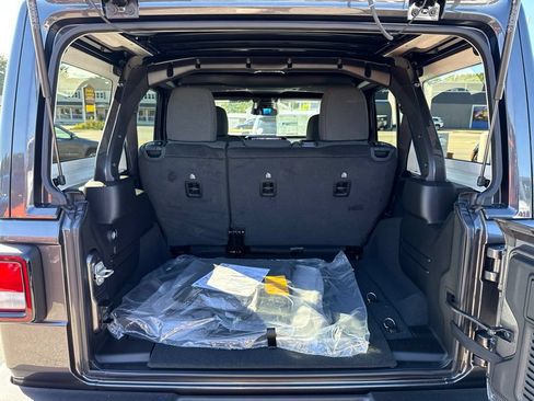 New 2026 Jeep Wrangler Unlimited Sport AWD/4WD image 21