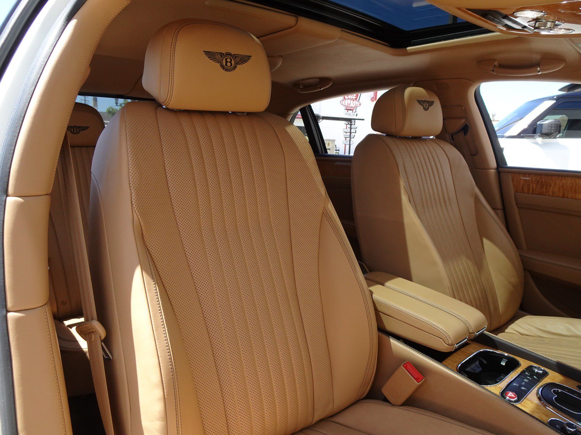 Used 2018 Bentley Flying Spur V8 AWD/4WD image 19