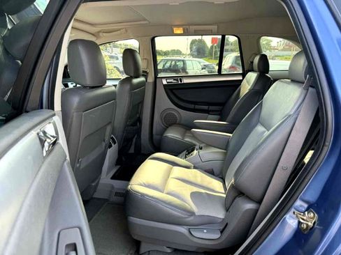 Used 2007 Chrysler Pacifica Touring image 12