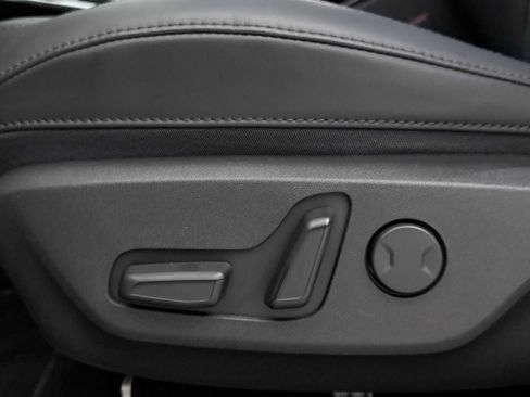 Used 2024 Kia Niro EX Touring FWD image 29
