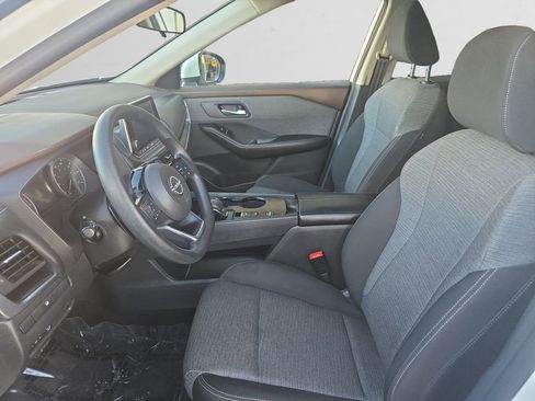 Used 2023 Nissan Rogue SV image 10