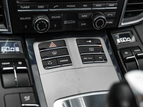 Used 2010 Porsche Panamera S RWD image 23