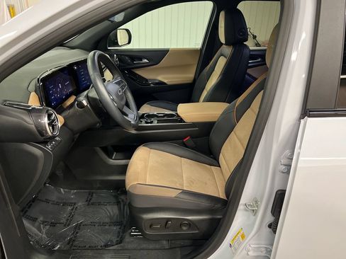 Certified 2026 Chevrolet Equinox ACTIV w/ Convenience Package III FWD image 13