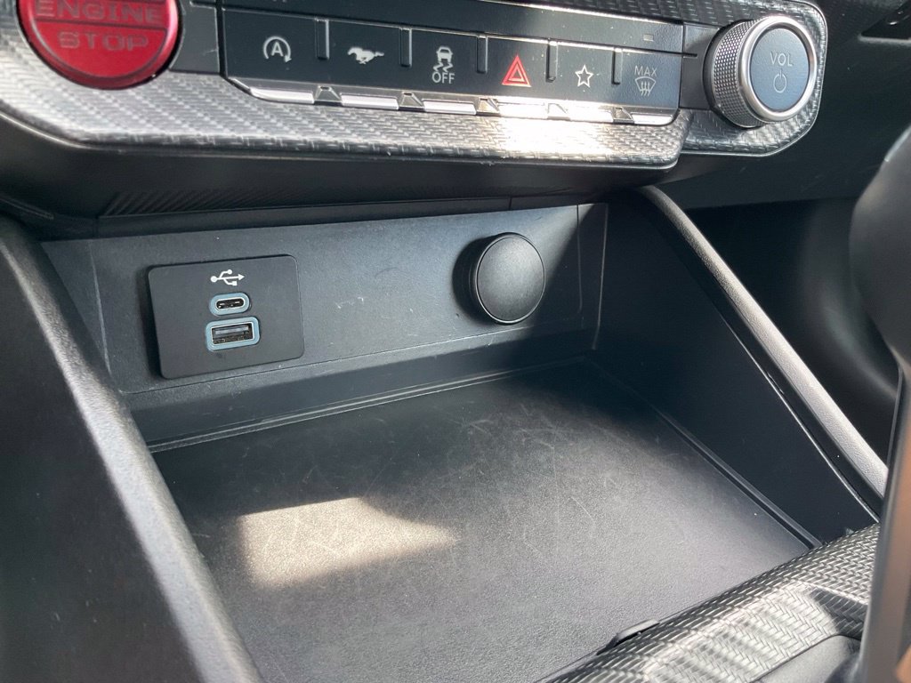 Used 2025 Ford Mustang Premium RWD image 10