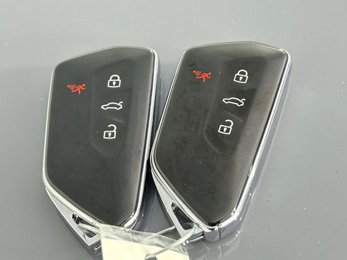 Used 2024 Volkswagen GTI Autobahn image 40