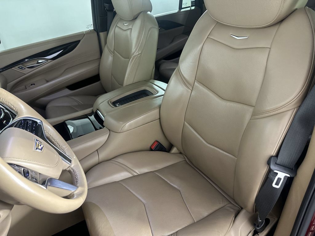 Used 2018 Cadillac Escalade Platinum AWD/4WD image 24