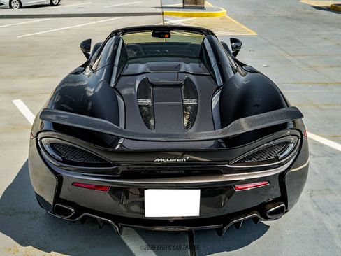 Used 2019 McLaren 570S Spider image 7