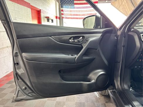 Used 2015 Nissan Rogue SL w/ SL Premium Package image 17