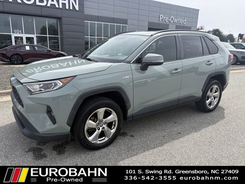 Used 2021 Toyota RAV4 XLE Premium image 27