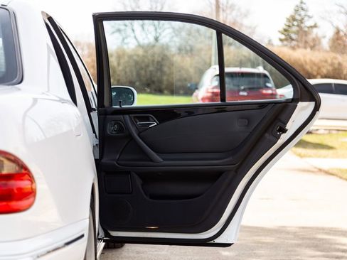 Used 2000 Mercedes-Benz E 55 AMG Sedan image 25