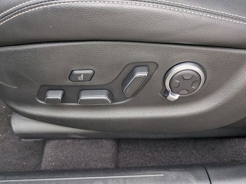 Used 2025 Genesis Electrified GV70 Advanced image 20