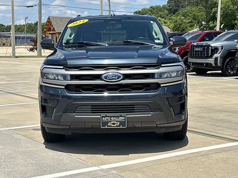 Used 2024 Ford Expedition Max XLT AWD/4WD image 2