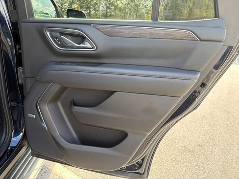 Used 2021 Chevrolet Tahoe LT image 16