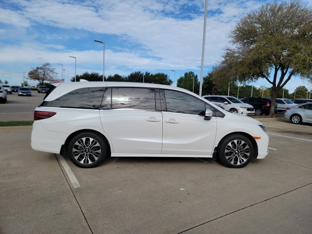 Used 2025 Honda Odyssey Elite image 4