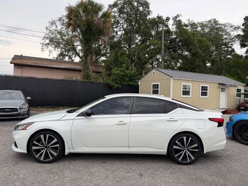 Used 2022 Nissan Altima 2.5 SR FWD image 8