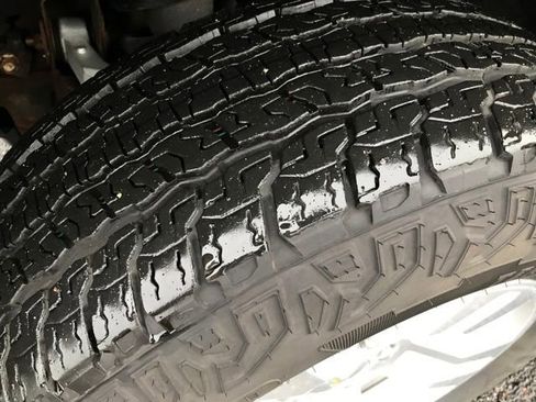 Used 2019 Chevrolet Silverado 1500 LT w/ All Star Edition image 23