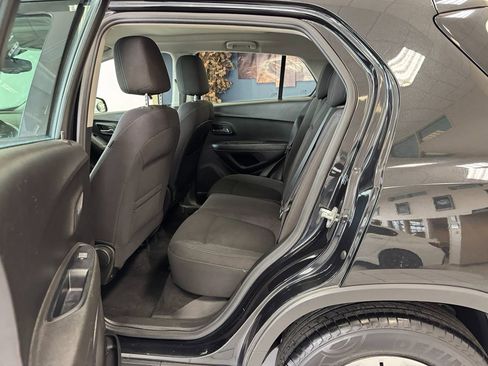 Used 2015 Chevrolet Trax LS FWD image 38