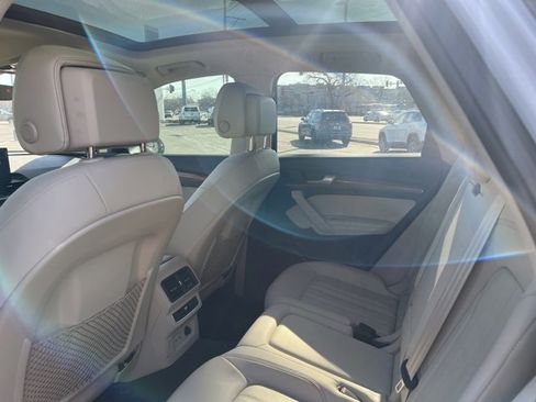 Used 2023 Audi Q5 2.0T Premium Plus w/ Premium Plus Package image 7