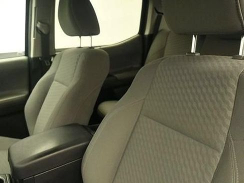 Used 2023 Toyota Tacoma SR AWD/4WD image 21