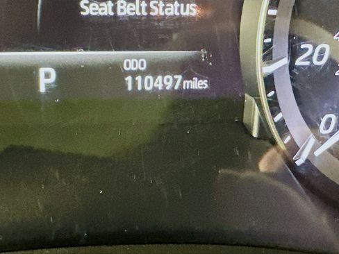 Used 2021 Toyota Highlander XSE FWD image 19
