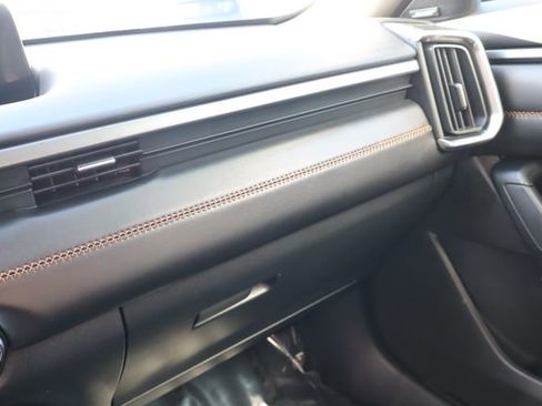 Used 2025 MAZDA CX-50 AWD 2.5 S w/ Premium Plus Pkg image 33