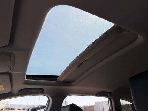 Used 2017 Honda CR-V EX-L image 17