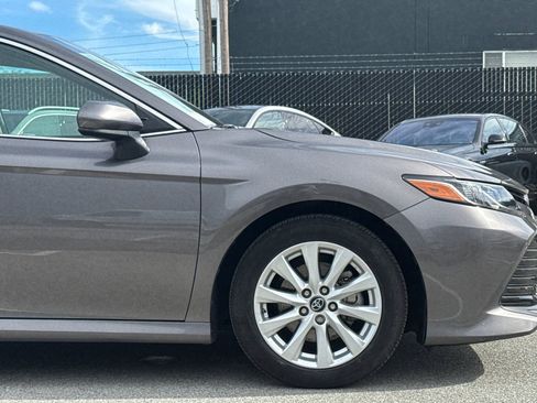 Used 2019 Toyota Camry LE image 22