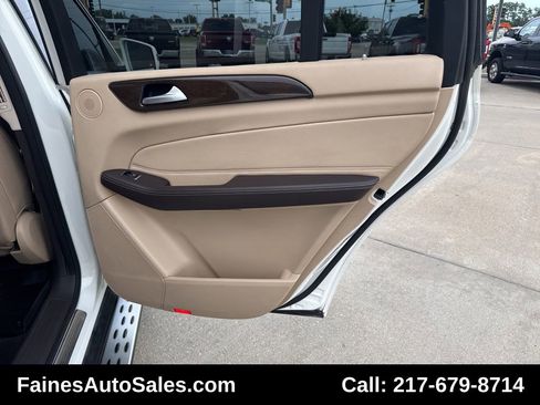 Used 2018 Mercedes-Benz GLS 450 4MATIC image 91