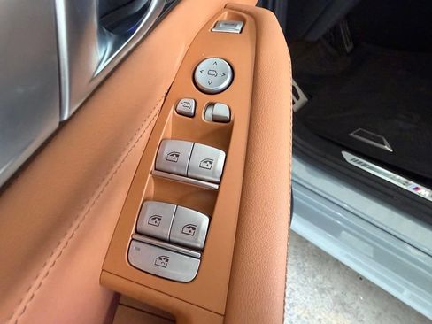 Used 2023 BMW X7 xDrive40i w/ M Sport Package AWD/4WD image 45
