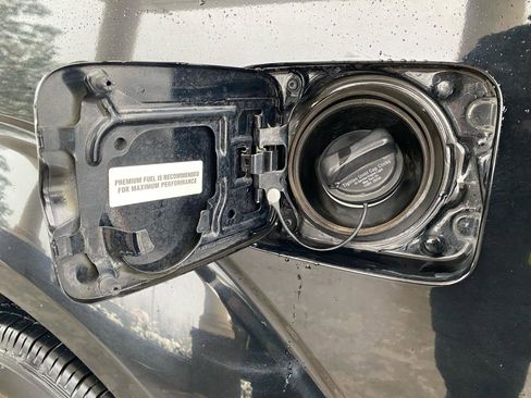 Used 2009 Nissan Pathfinder S RWD image 25
