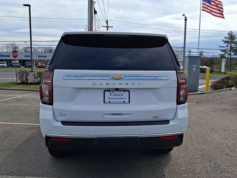 Used 2023 Chevrolet Suburban LT w/ Luxury Package AWD/4WD image 8