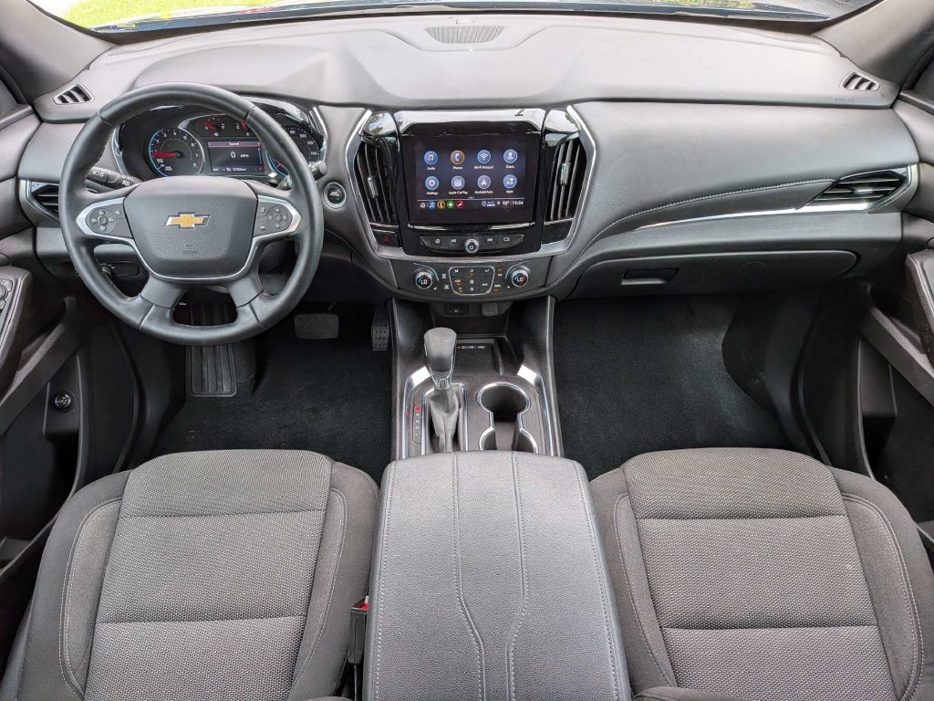 Used 2023 Chevrolet Traverse LT FWD image 13