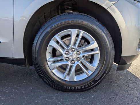 Used 2020 Buick Enclave Essence image 10