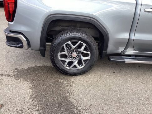 Used 2023 GMC Sierra 1500 SLT w/ SLT Premium Package AWD/4WD image 24