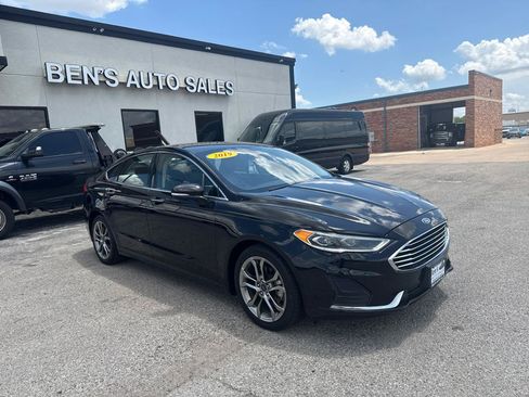 Used 2019 Ford Fusion SEL FWD image 4