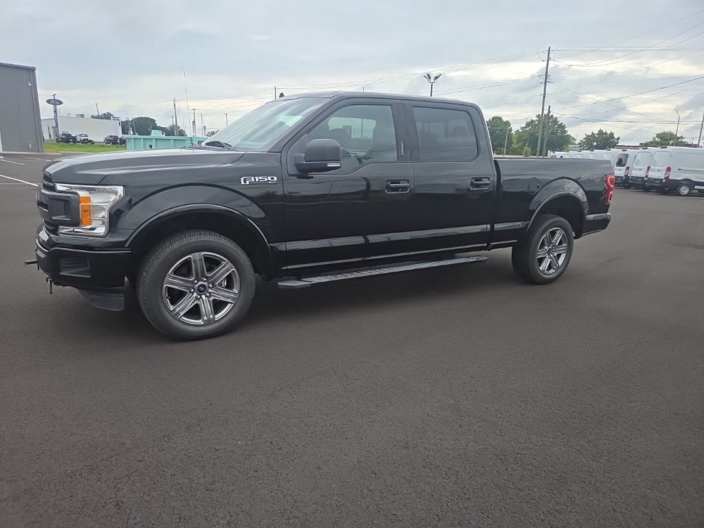 Used 2018 Ford F150 XLT w/ Equipment Group 302A Luxury AWD/4WD image 9