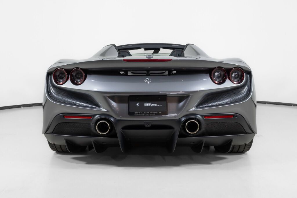 Used 2022 Ferrari F8 Tributo RWD image 7