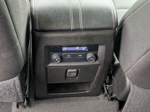 Certified 2019 Chevrolet Traverse LT image 32