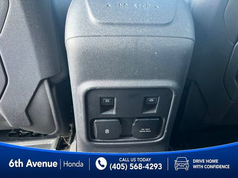 Used 2023 Ford Bronco Badlands w/ Sasquatch Package AWD/4WD image 22