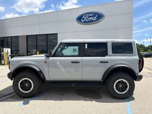 New 2026 Ford Bronco Badlands AWD/4WD image 2