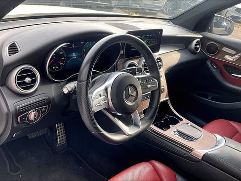 Used 2021 Mercedes-Benz GLC 300 4MATIC image 15
