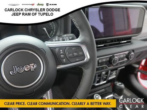 Used 2025 Jeep Wrangler Sahara image 18