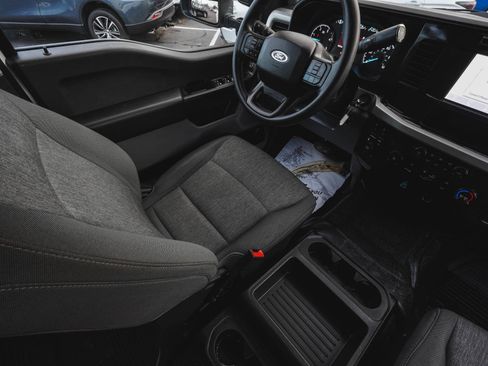 Used 2024 Ford F350 XL w/ Snow Plow/Camper Package image 40