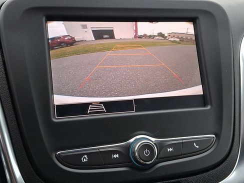 Used 2024 Chevrolet Equinox LS FWD image 20